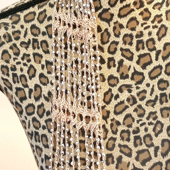 Crocheted Infinity Scarf necklace with silver beading - Picture 4 of 4